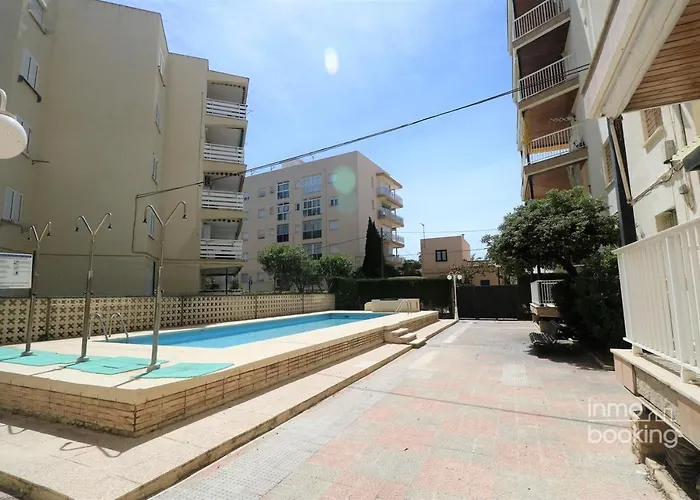 アパート Inmobooking Lerimar サロウ